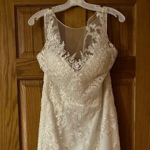 Never altered wedding dress